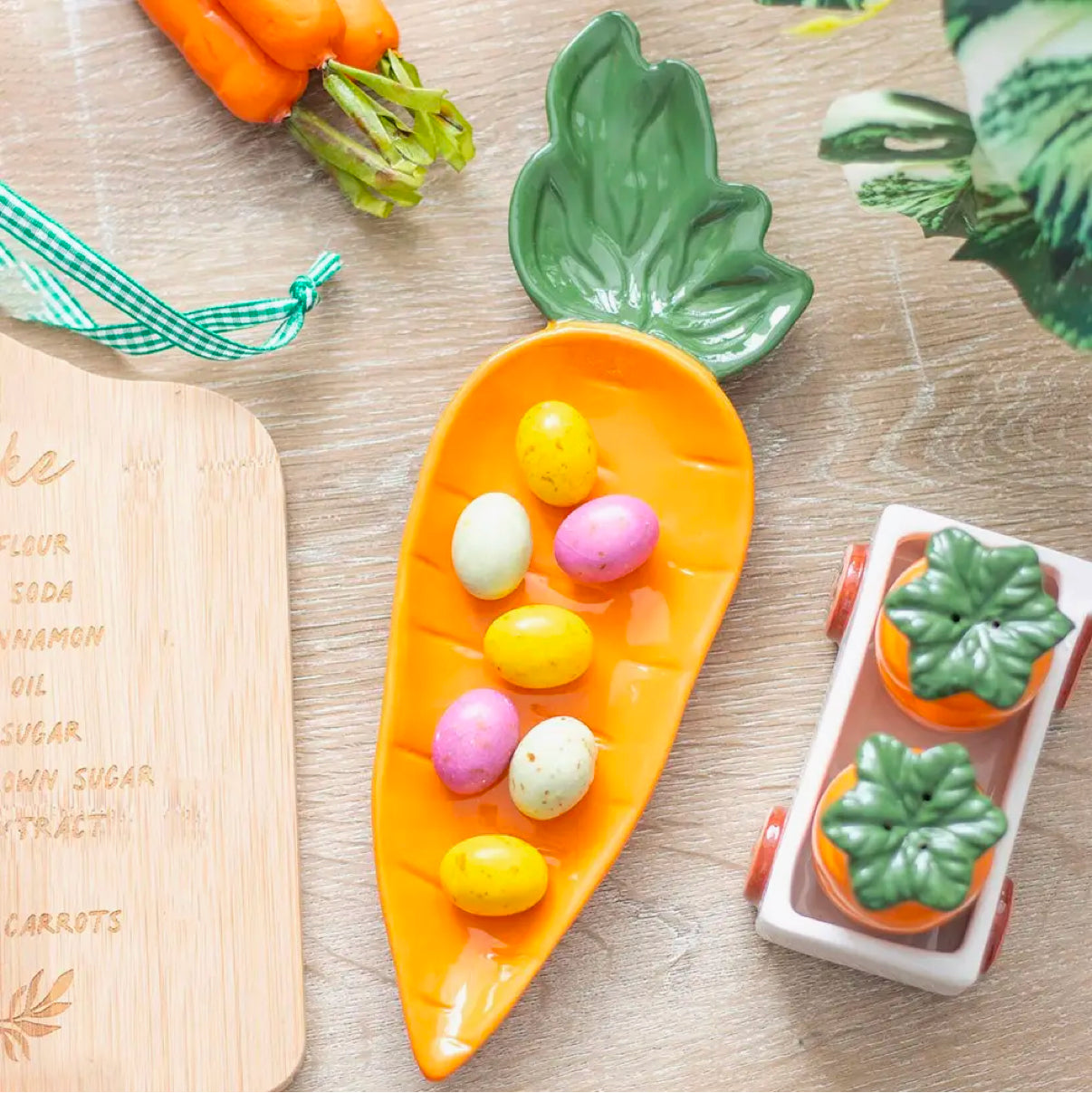 Easter Carrot Shaped Serving Dish